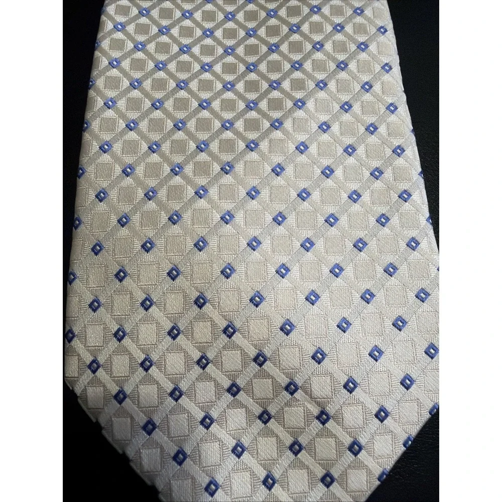 Donald J Trump Signature Collection Geometric Pattern Tie!